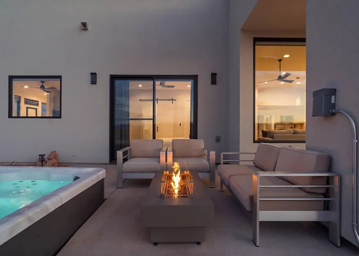 Dark Sky Haven- Hot Tub Views